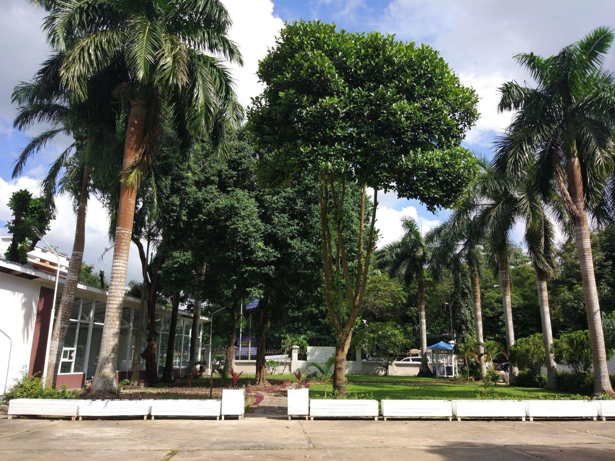 Ruby Garden Hotel Yangon Eksteriør bilde