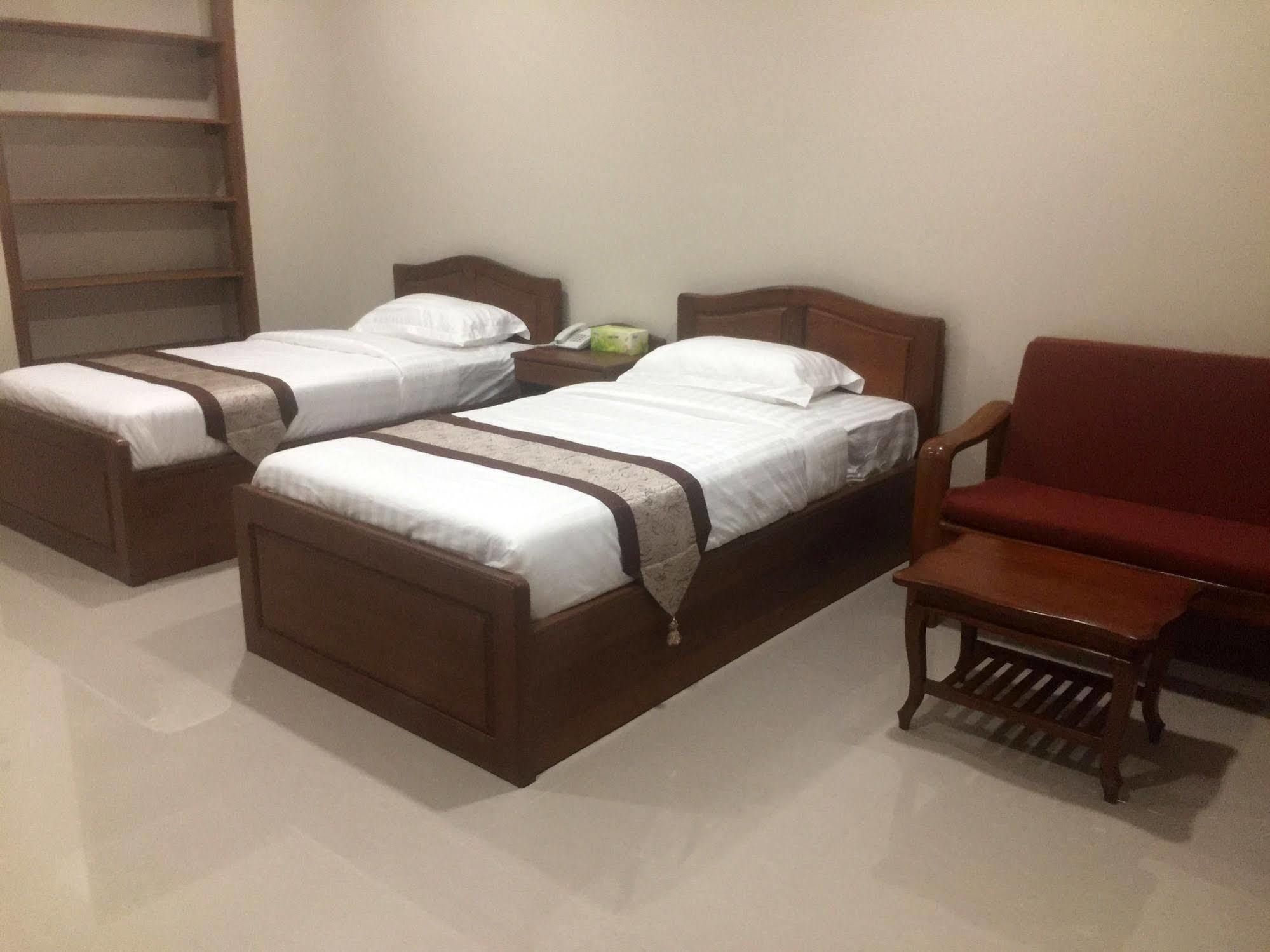 Ruby Garden Hotel Yangon Eksteriør bilde